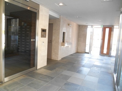 lobby. Card key auto lock