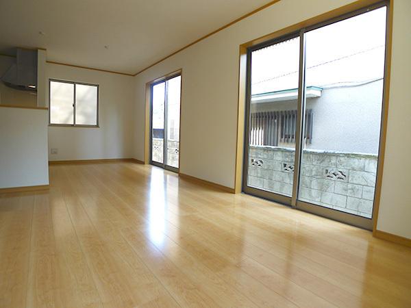 Living. 1 Building