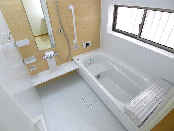 Bathroom. 1 Building