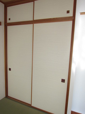 Other Equipment. With upper closet! It is a Japanese-style room storage!