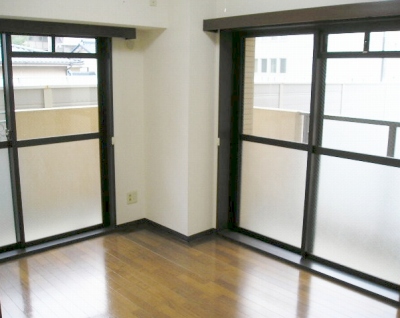 Other room space. Western-style 6 Pledge Indoor reference photograph