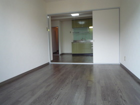 Living and room. Western-style 6 Pledge