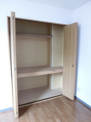 Other. Shimae baggage lot larger storage!