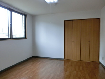 Living and room. It is comfortable even put a bed in a Western-style 8.2 Pledge