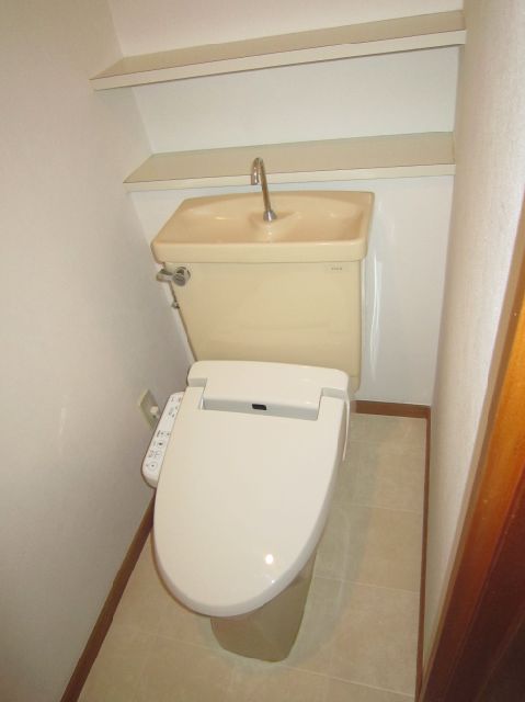 Toilet