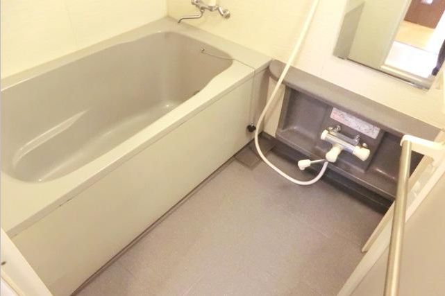 Bath.  ☆ Convenient is with additional heating hot water supply ☆