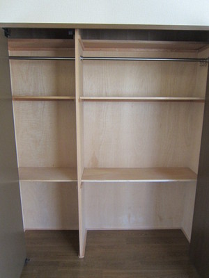 Other Equipment. Western-style housing! You can store plenty!