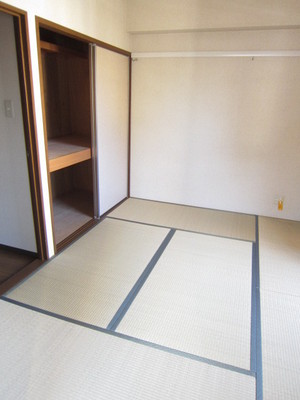 Living and room. 6 Pledge Japanese-style room! It is perfect for the bedroom!