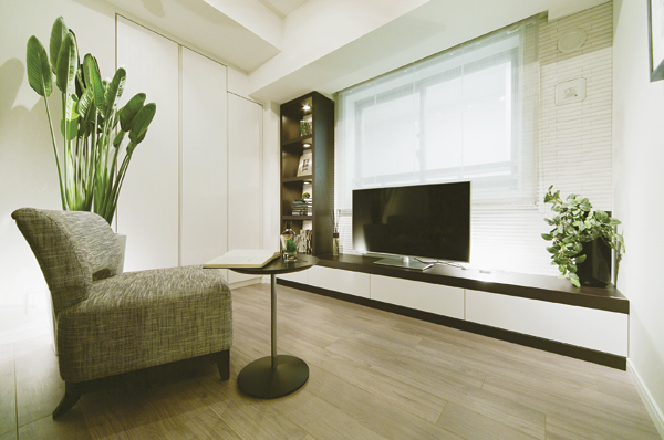 Western-style next to the living room (3), While the children are studying in the living room, Adults has been proposed as a space to enjoy the TV