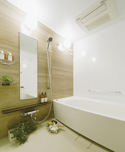 Directions to the model room (a word from the person in charge)