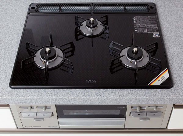 Kitchen.  [3-necked glass top stove] Beautiful in appearance, In addition oil stains can be wiped off with the whip, Care is also easy.