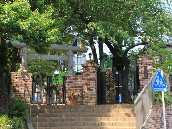 Surrounding environment. SoMegumi kindergarten (about 130m, A 2-minute walk)