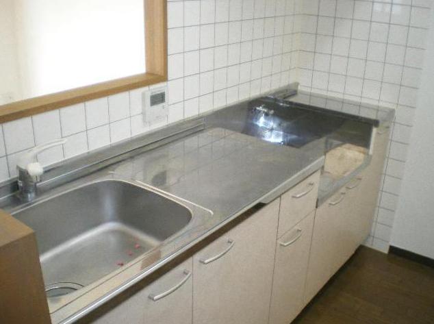 Kitchen.  ☆ Face-to-face kitchen ☆