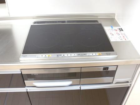 Kitchen. IH cooking heater