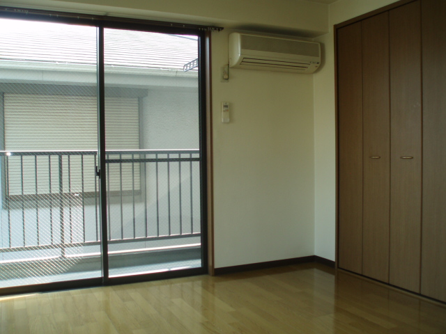 Living and room. ☆ Yang Insert warm from balcony ☆