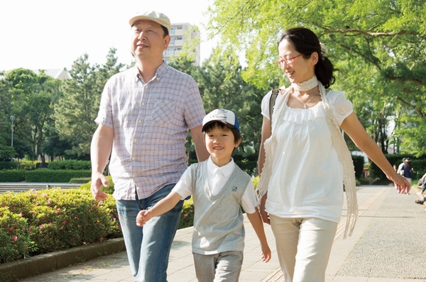 Inoue, like your family was a U-turn in Saitama City, from the relocation destination of Osaka Prefecture. Tokiwa area resident since 2009. Mariko's wife is ambitious to circle activities that you can participate in parent and child, Established 2012, "Urawa Rainbow Kids gymnastics club"