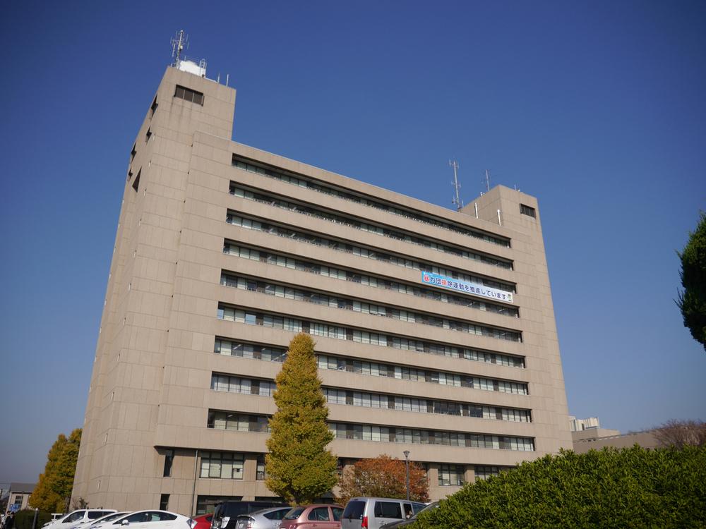 Government office. 111m 1F is Urawa ward office to Saitama city hall, 2F or more is Saitama city hall. This is useful when there was something because it is very close to