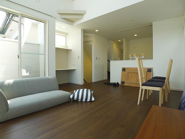 Living. B Building