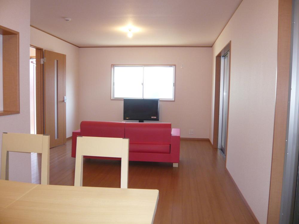 Living. ■ 1 Building _ Spacious LDK ~ !