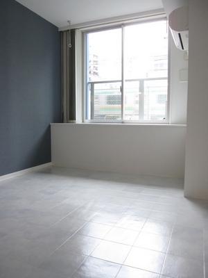 Living and room. Fashionable there is an accent on the wall