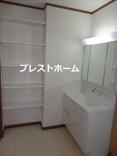 Receipt. Storage shelves with the wash room.