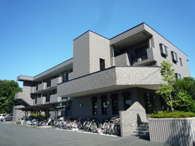 Building appearance. Reinforced concrete apartment