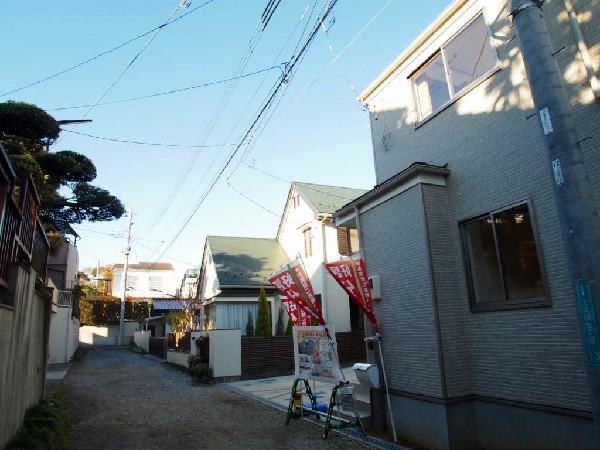 Local appearance photo. It is a quiet residential area