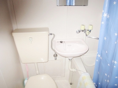 Bath. Is clean is a 3-point unit effortless