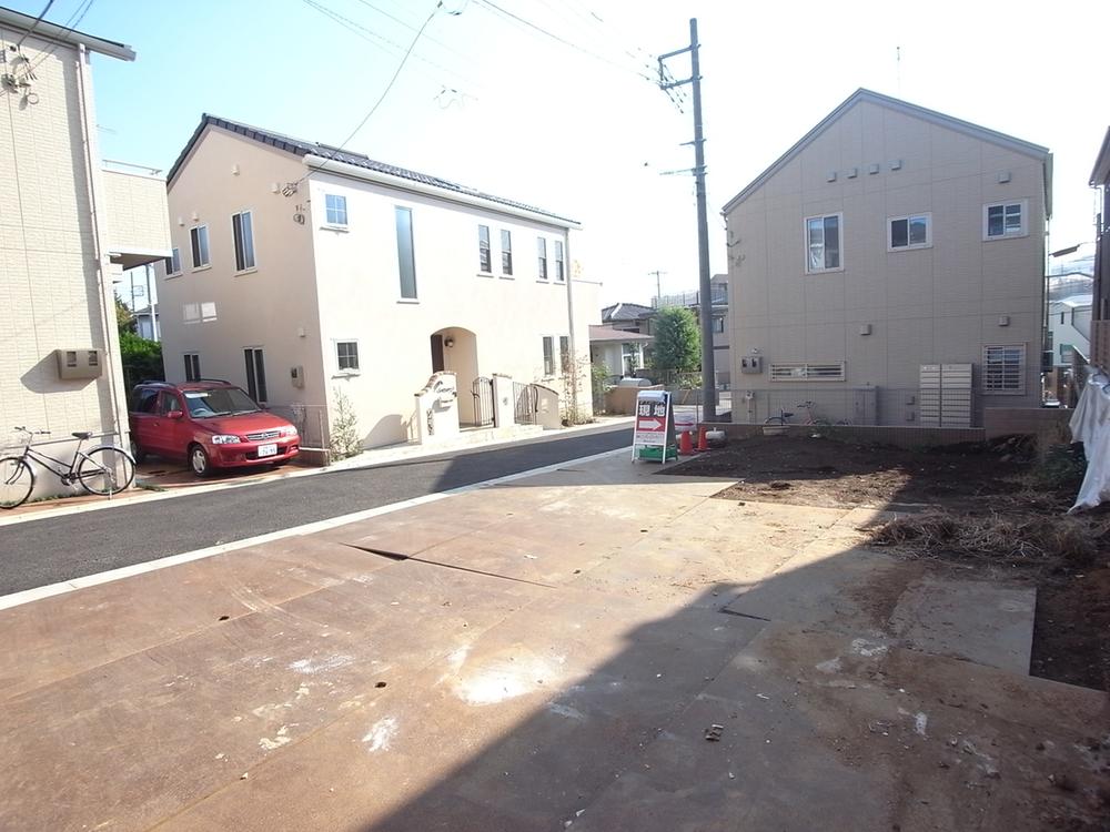 Other local. Southeast direction of the photo from the northwest side