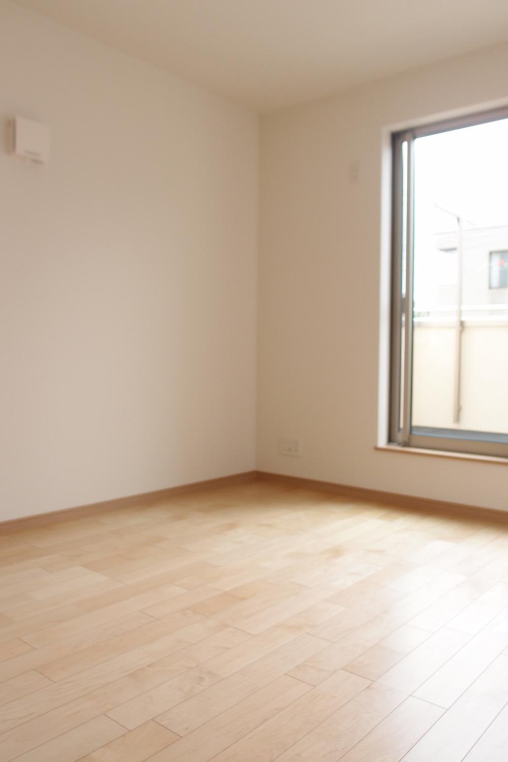 Non-living room. About 6.4 tatami Western-style (July 2013) Shooting
