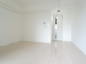 Living and room. This room of the room there is space.