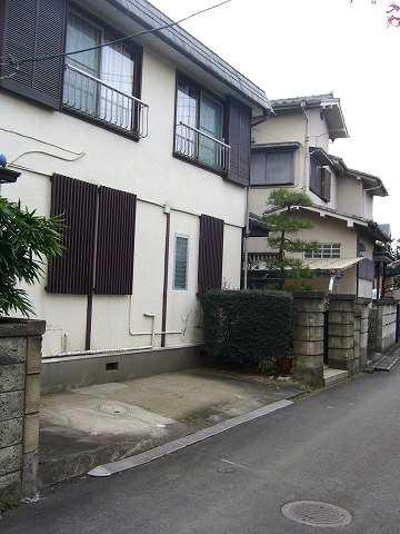 Local photos, including front road. Local (12 May 2013) Shooting