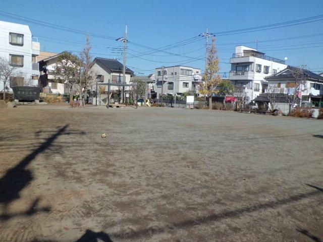 park. 480m to a large southeast children's park