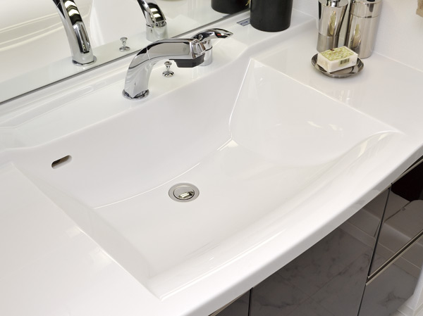 Bathing-wash room.  [Counter-integrated bowl] There is no seam of the top plate and bowl, Beautiful integral also to the eye. Produce a feeling of luxury is artificial marble of the top plate.