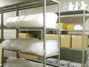 earthquake ・ Disaster-prevention measures.  [Disaster prevention stockpile warehouse in preparation for the unlikely event of an emergency] As with the emergency, Prepare a disaster stockpile warehouse in common areas. It equipped with a collapsible water plastic tank, etc..  ※ And it may be subject to change for stockpile.  ※ Published photograph of is not something of this property.