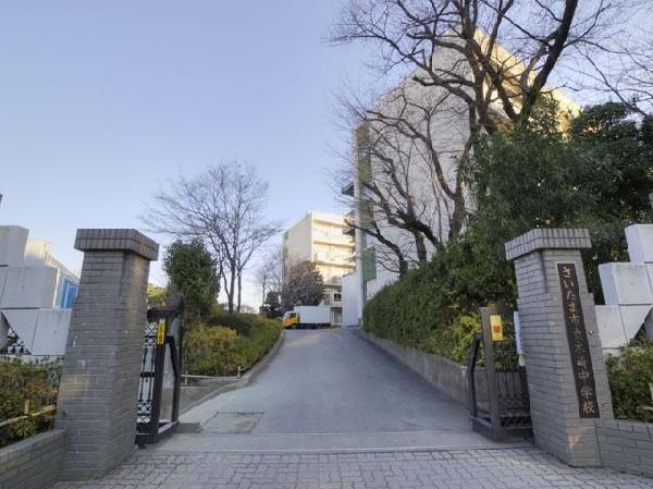 Junior high school. Kizaki 850m until junior high school