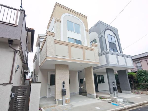 Local appearance photo. "Classic modern" design house!