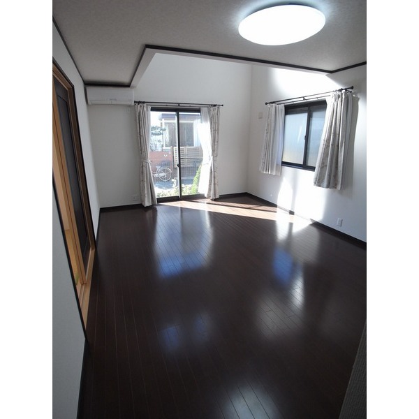 Living and room. LDK spacious