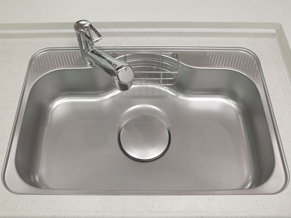 Kitchen.  [Quiet sink] Reduce the I sound water. While working in the kitchen, living ・ You can enjoy conversation with dining for your family. (Model Room 70A type)