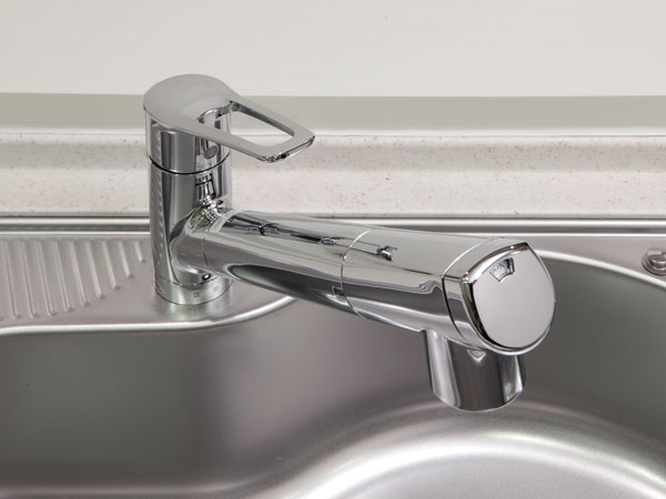 Kitchen.  [Water purifier integrated hand shower faucet] Switching of clean water and the raw water is one-touch. If you stretch the nozzle, You can clean clean up the corner of the sink.  ※ Cartridge replacement will be paid. (Model Room 70A type)