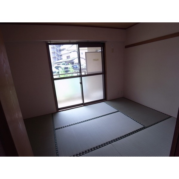 Living and room. Japanese-style room 6 quires