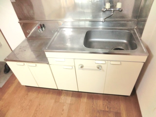Kitchen. ☆ Gas stove can be installed ☆