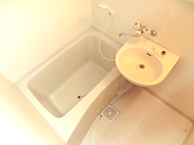 Bath. ☆ Popular bus, It is another toilet ☆