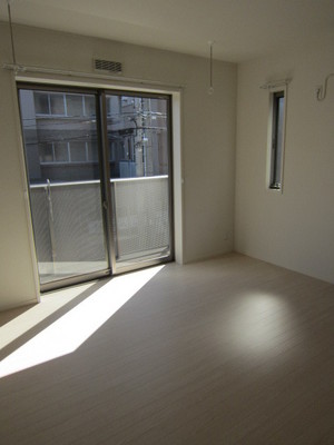 Living and room. 7.2 Pledge of Western-style! Bright room was based on white!