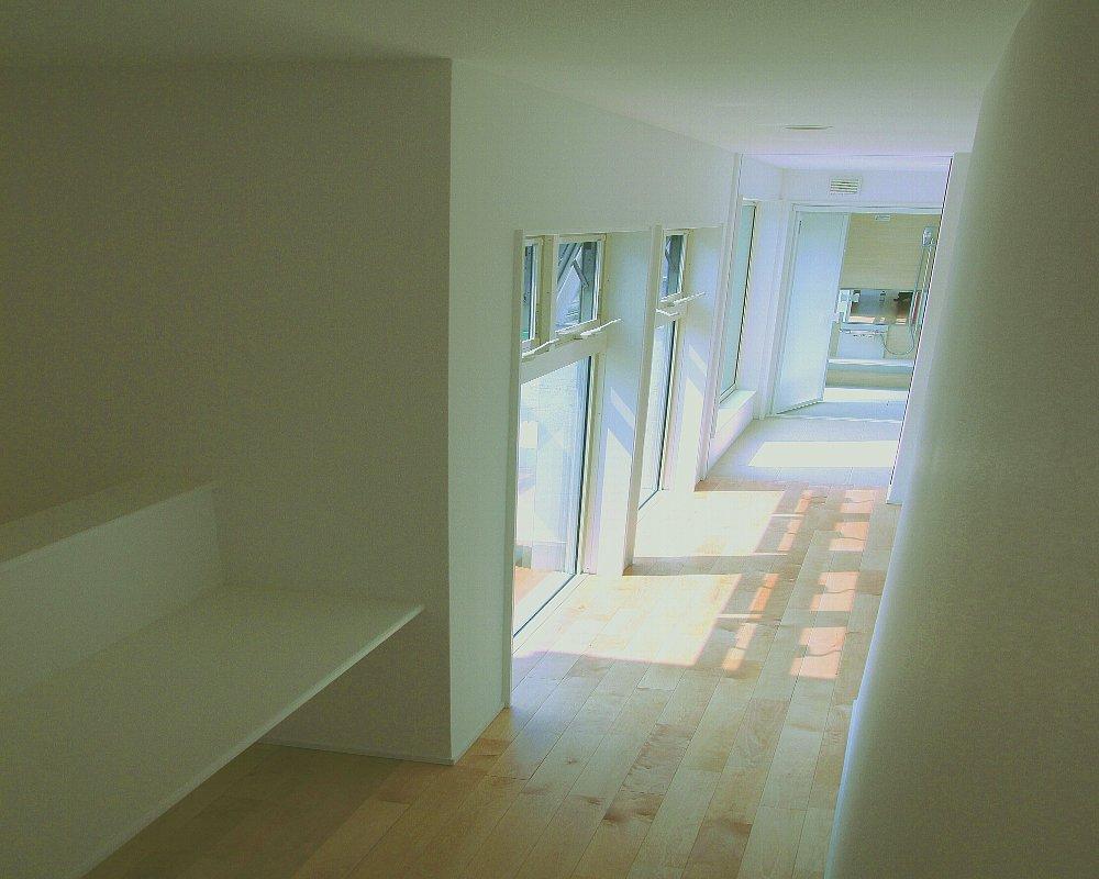 Other introspection. Corridor can feel the warmth of the light at the feet.