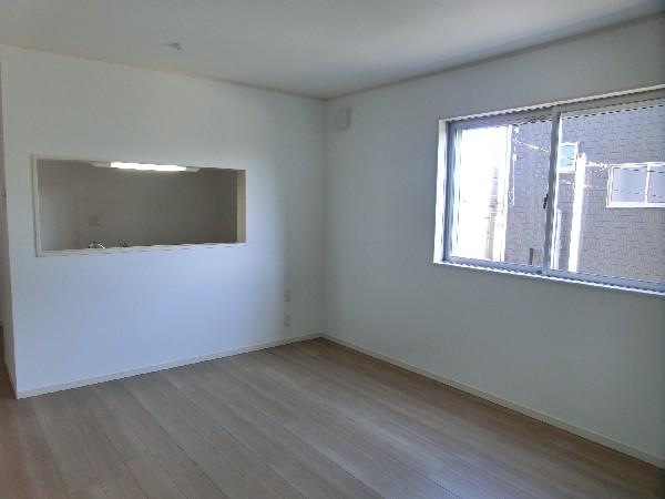 Living. Detached interior introspection Pictures - is living feet warm even in winter in a living electric floor heating