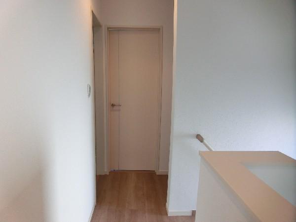 Living. Detached interior introspection Pictures - is living the second floor hallway part.