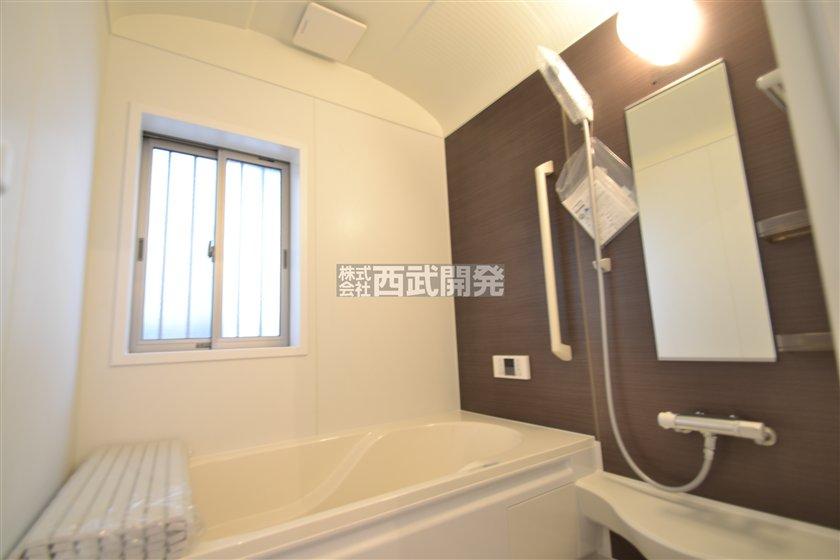 Bathroom. 1 Building bathroom (September 2013) Shooting