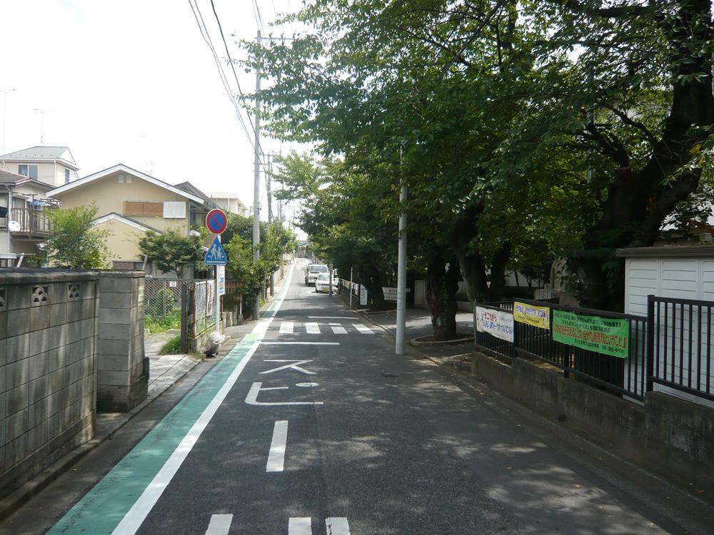 Local photos, including front road. Local (August 2013) Shooting