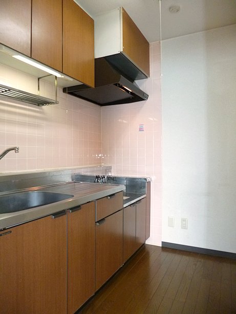 Kitchen. Popular independent kitchen ・ Gas stove brought type